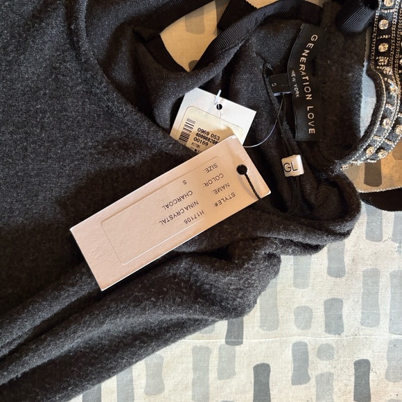 Generation Love Charcoal Long Sleeve V-Neck‎ Top w/ Stunning Neck Embellishments - Picture 6 of 7